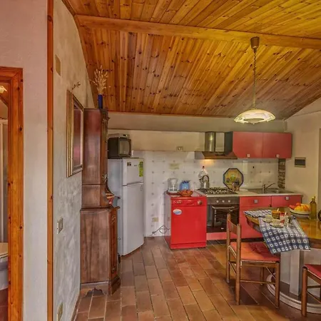 Apartamento Dante Leccino' Mit Gemeinschaftspool By Interhome *